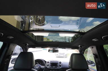 Внедорожник / Кроссовер Volkswagen Tiguan 2015 в 