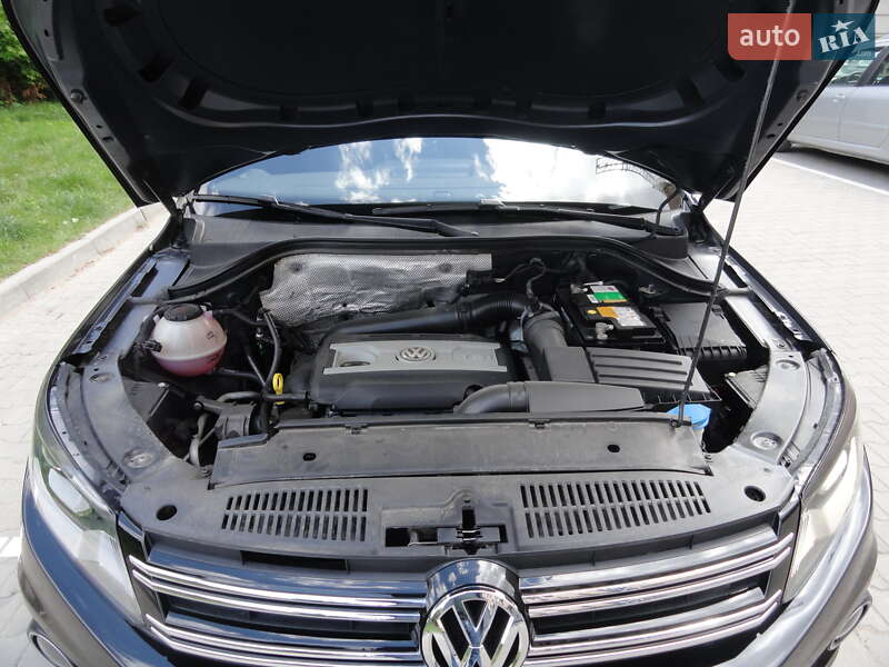 Внедорожник / Кроссовер Volkswagen Tiguan 2015 в Луцке