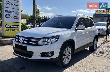 Позашляховик / Кросовер Volkswagen Tiguan 2015 в Миколаєві
