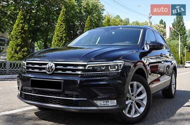 Позашляховик / Кросовер Volkswagen Tiguan 2017 в Одесі