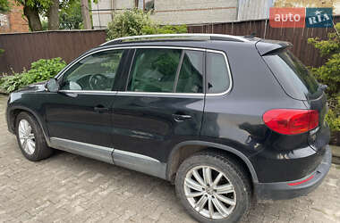 Внедорожник / Кроссовер Volkswagen Tiguan 2013 в 