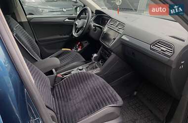Внедорожник / Кроссовер Volkswagen Tiguan 2022 в 