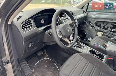 Позашляховик / Кросовер Volkswagen Tiguan 2023 в 