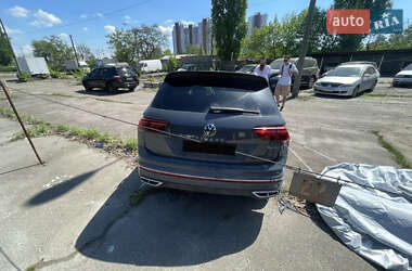 Внедорожник / Кроссовер Volkswagen Tiguan 2021 в Киеве