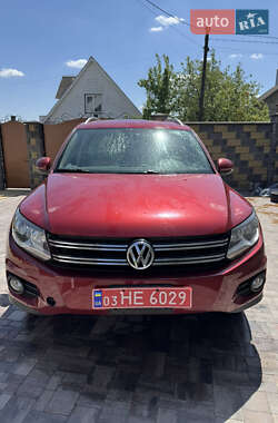 Внедорожник / Кроссовер Volkswagen Tiguan 2014 в 