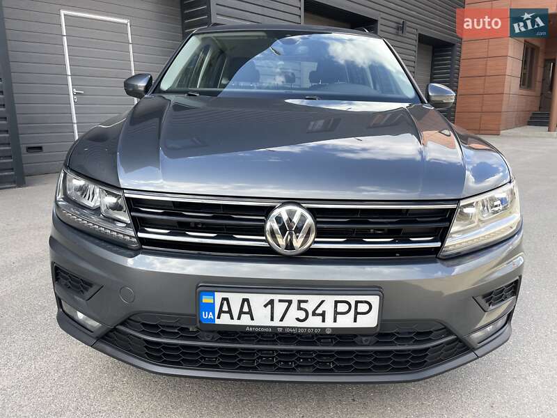 Внедорожник / Кроссовер Volkswagen Tiguan 2019 в Киеве