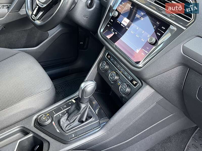 Внедорожник / Кроссовер Volkswagen Tiguan 2019 в Киеве