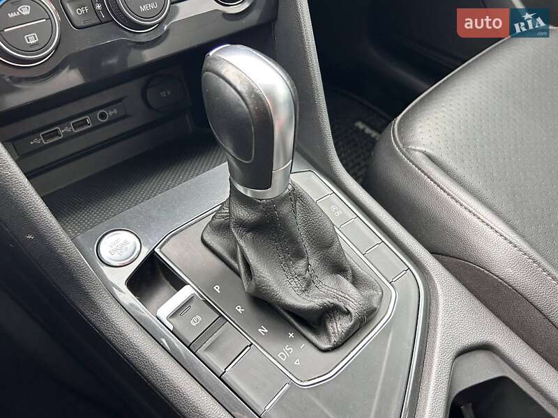 Внедорожник / Кроссовер Volkswagen Tiguan 2018 в Одессе