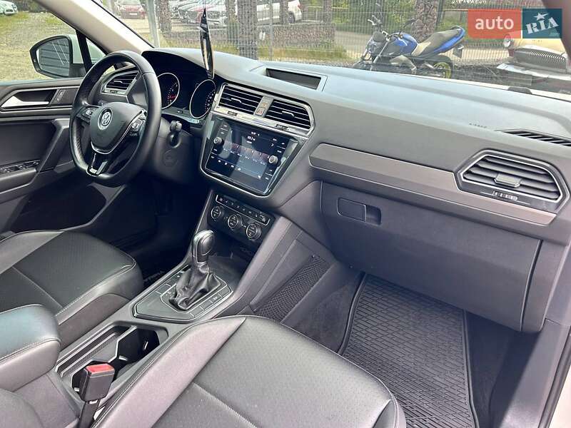 Внедорожник / Кроссовер Volkswagen Tiguan 2018 в Одессе