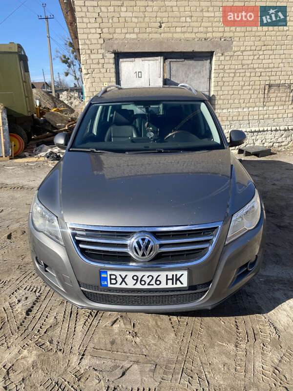 Позашляховик / Кросовер Volkswagen Tiguan 2010 в 