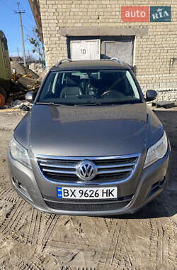 Позашляховик / Кросовер Volkswagen Tiguan 2010 в 