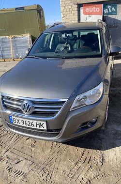 Позашляховик / Кросовер Volkswagen Tiguan 2010 в 