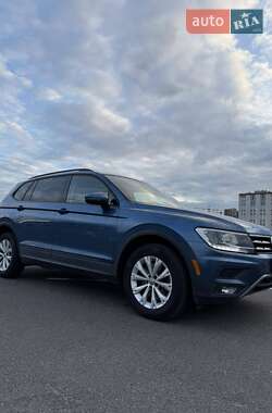 Позашляховик / Кросовер Volkswagen Tiguan 2017 в Києві