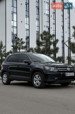 Позашляховик / Кросовер Volkswagen Tiguan 2016 в Києві