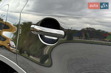 Позашляховик / Кросовер Volkswagen Tiguan 2012 в 