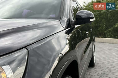 Позашляховик / Кросовер Volkswagen Tiguan 2012 в 