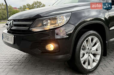 Позашляховик / Кросовер Volkswagen Tiguan 2012 в 
