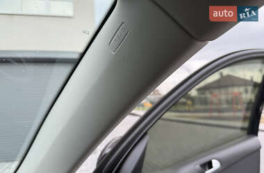 Позашляховик / Кросовер Volkswagen Tiguan 2012 в 
