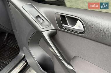 Позашляховик / Кросовер Volkswagen Tiguan 2012 в 