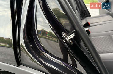 Позашляховик / Кросовер Volkswagen Tiguan 2012 в 