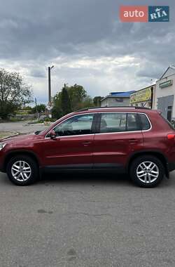 Позашляховик / Кросовер Volkswagen Tiguan 2010 в Запоріжжі