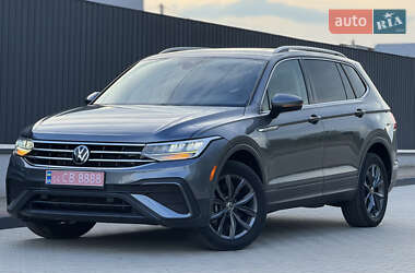 Позашляховик / Кросовер Volkswagen Tiguan 2022 в 