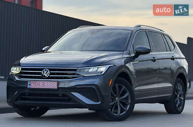 Позашляховик / Кросовер Volkswagen Tiguan 2022 в 