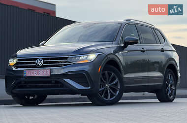 Позашляховик / Кросовер Volkswagen Tiguan 2022 в 