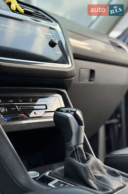 Позашляховик / Кросовер Volkswagen Tiguan 2022 в 