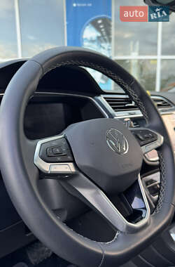 Позашляховик / Кросовер Volkswagen Tiguan 2022 в 