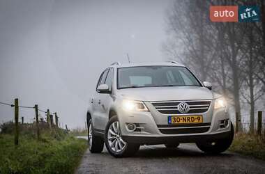 Позашляховик / Кросовер Volkswagen Tiguan 2010 в 