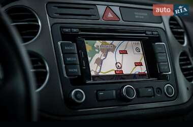 Позашляховик / Кросовер Volkswagen Tiguan 2010 в 