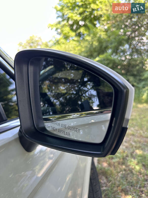 Внедорожник / Кроссовер Volkswagen Tiguan 2018 в Лохвице