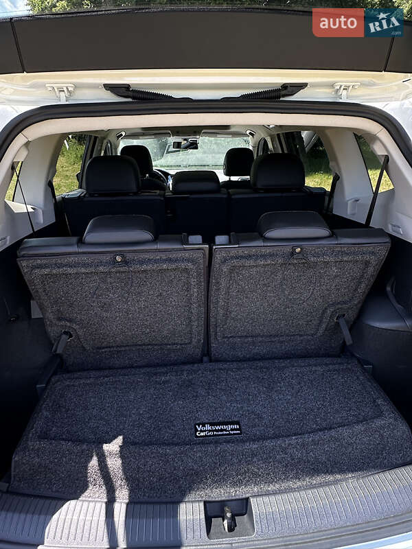 Внедорожник / Кроссовер Volkswagen Tiguan 2018 в Лохвице