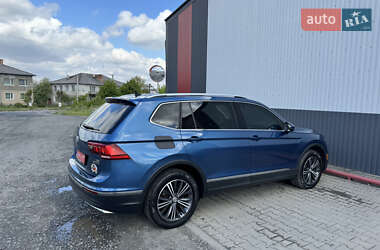 Внедорожник / Кроссовер Volkswagen Tiguan 2018 в 