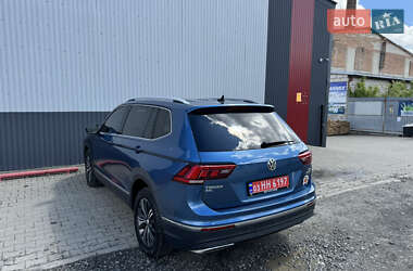 Внедорожник / Кроссовер Volkswagen Tiguan 2018 в 