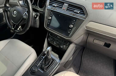 Внедорожник / Кроссовер Volkswagen Tiguan 2018 в 