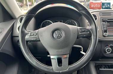 Внедорожник / Кроссовер Volkswagen Tiguan 2010 в 