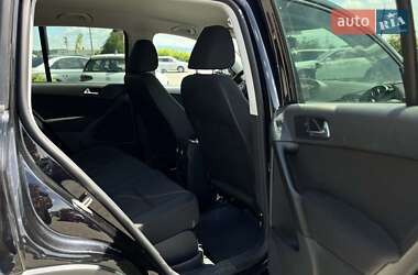 Позашляховик / Кросовер Volkswagen Tiguan 2013 в 