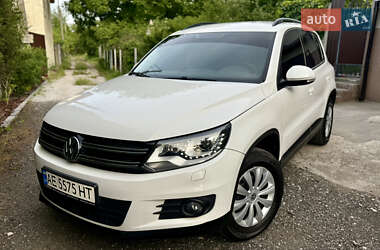 Позашляховик / Кросовер Volkswagen Tiguan 2013 в 