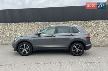 Позашляховик / Кросовер Volkswagen Tiguan 2017 в 