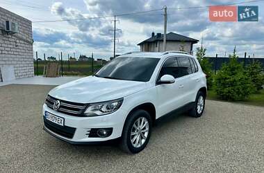 Внедорожник / Кроссовер Volkswagen Tiguan 2015 в Тернополе