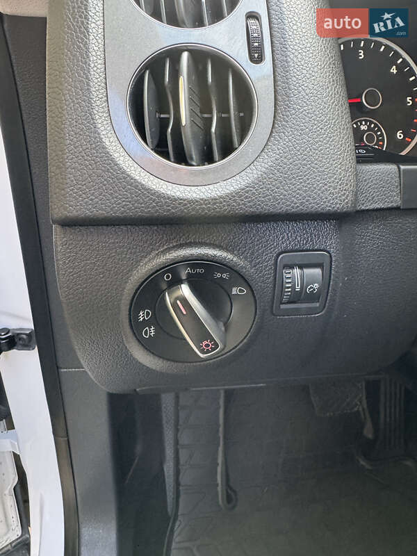 Внедорожник / Кроссовер Volkswagen Tiguan 2013 в Хусте