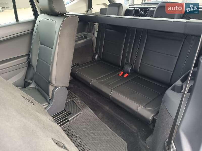 Внедорожник / Кроссовер Volkswagen Tiguan 2019 в Черновцах фото 10 Внедорожник / Кроссовер Volkswagen Tiguan 2019 в Черновцах