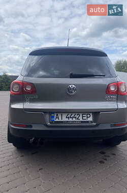 Внедорожник / Кроссовер Volkswagen Tiguan 2010 в 