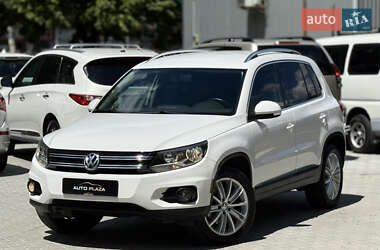 Внедорожник / Кроссовер Volkswagen Tiguan 2013 в 