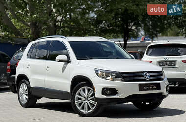 Внедорожник / Кроссовер Volkswagen Tiguan 2013 в 