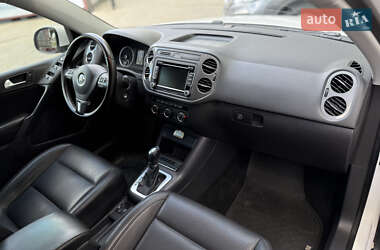 Внедорожник / Кроссовер Volkswagen Tiguan 2013 в 
