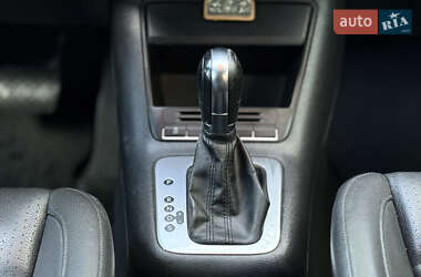 Внедорожник / Кроссовер Volkswagen Tiguan 2013 в 