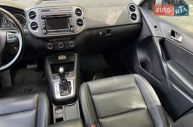 Внедорожник / Кроссовер Volkswagen Tiguan 2013 в 